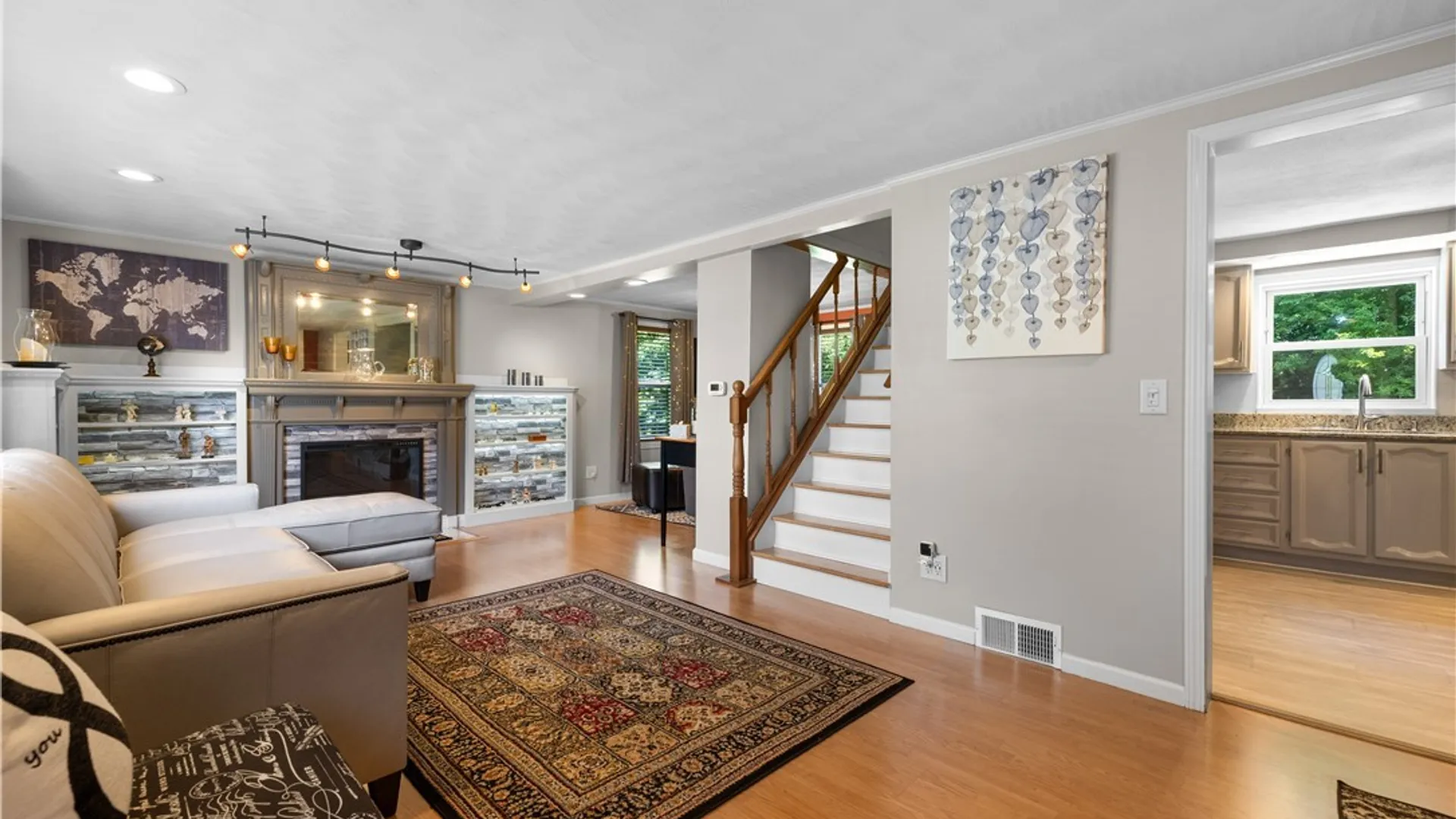 Property at 12 Davis Place, New Hartford, NY 13413 3