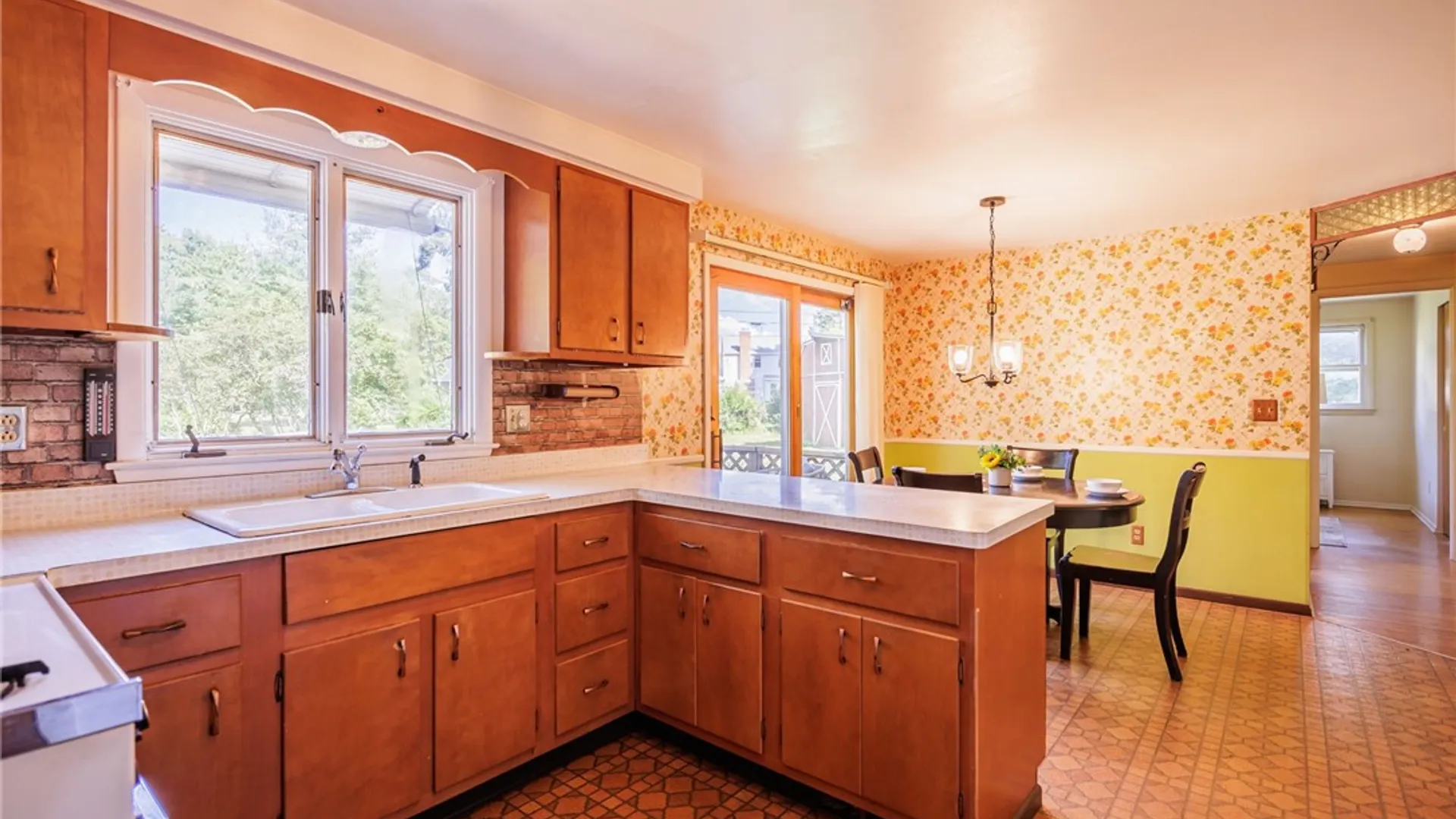 Property at 1068 High Vista, Webster, NY 14580 18