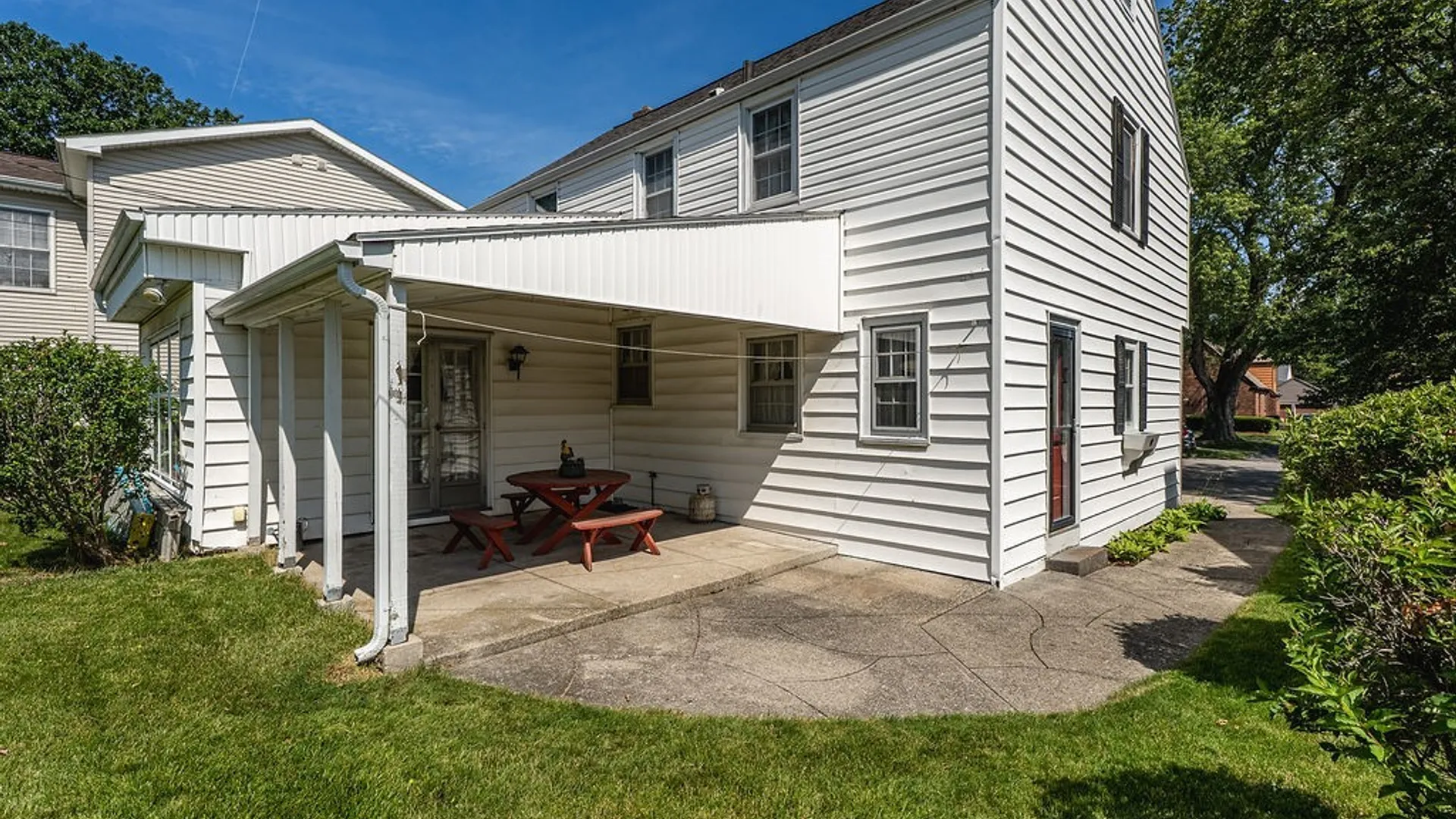 Property at 41 Southwood Drive, Tonawanda, NY 14223 4