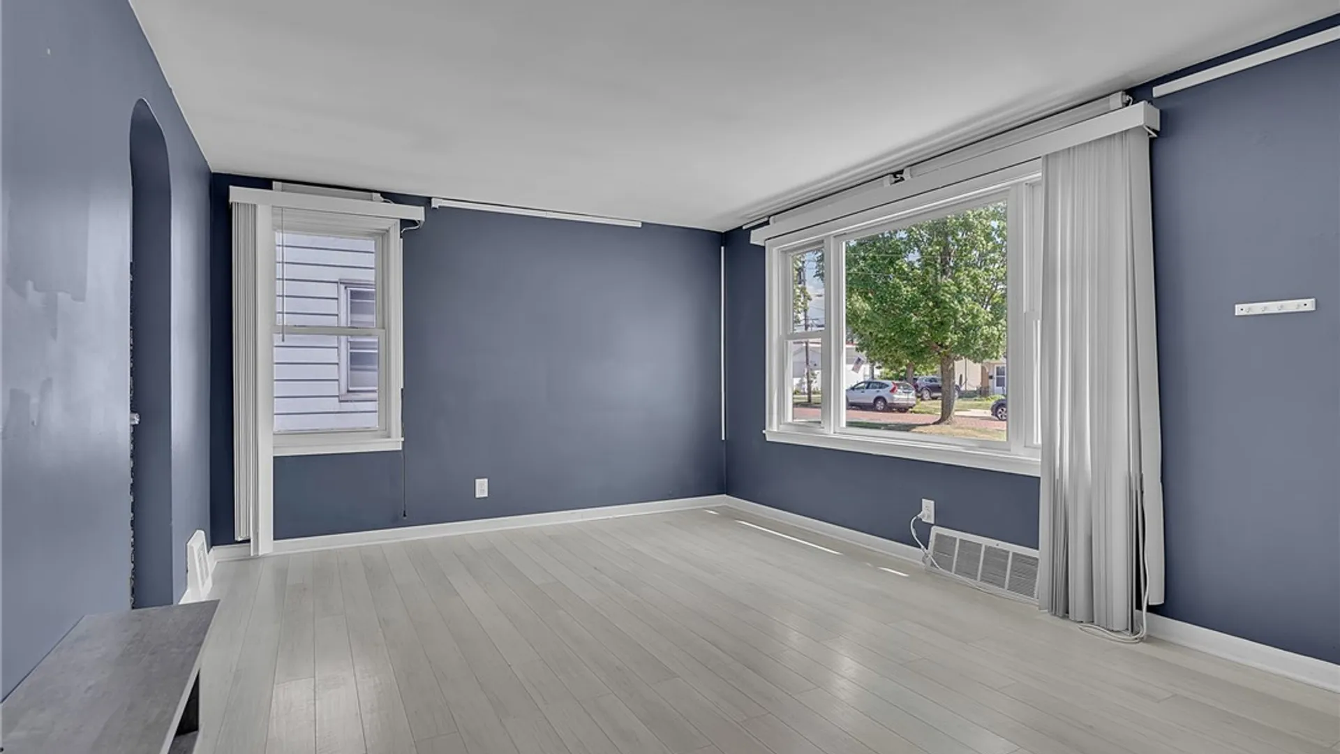 Property at 424 Eden Street, Buffalo, NY 14220 9