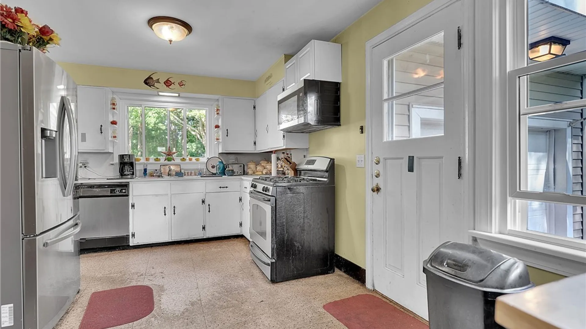 Property at 95 Victory Avenue, Hamburg, NY 14075 10