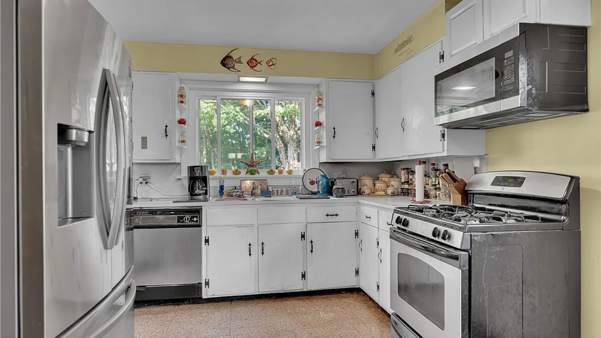 Property at 95 Victory Avenue, Hamburg, NY 14075 11