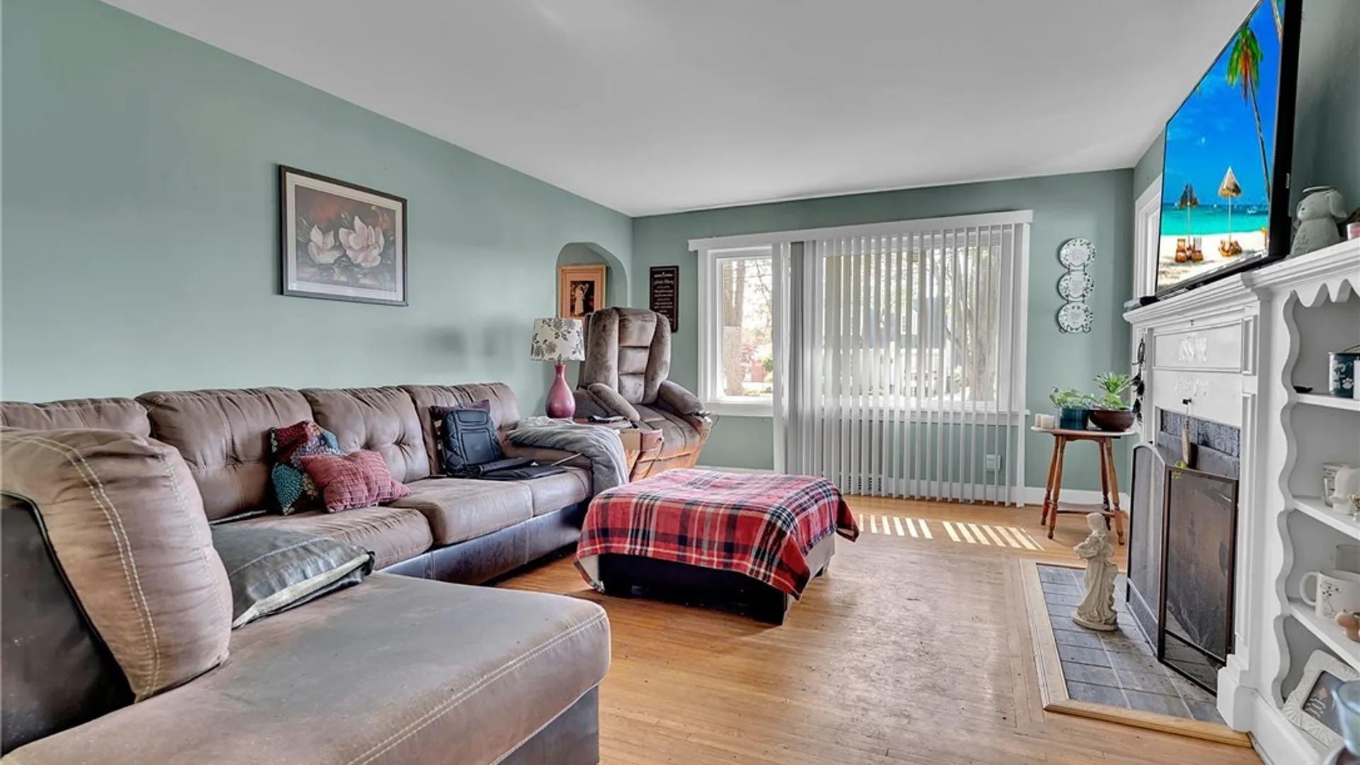Property at 95 Victory Avenue, Hamburg, NY 14075 4