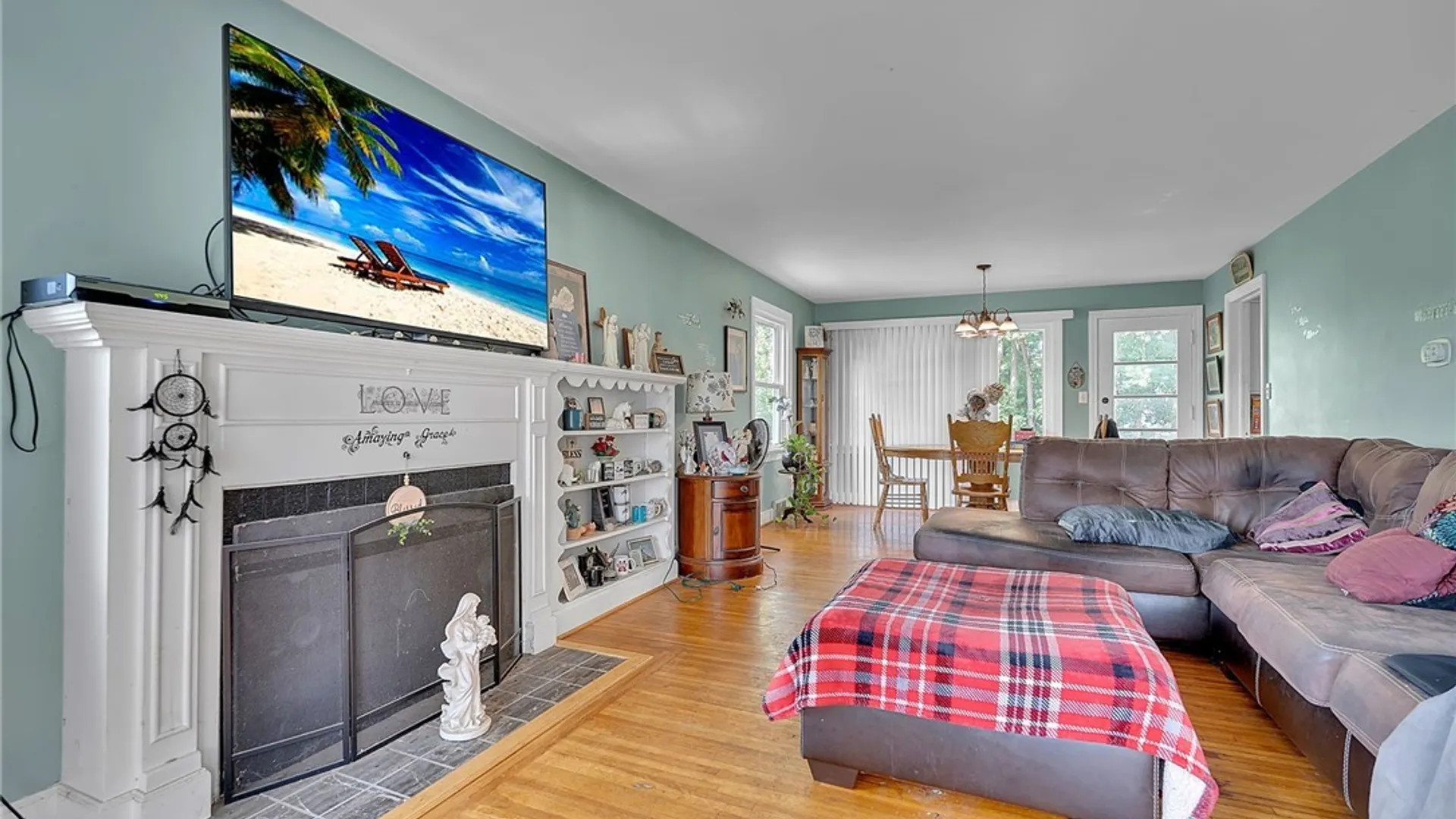 Property at 95 Victory Avenue, Hamburg, NY 14075 6