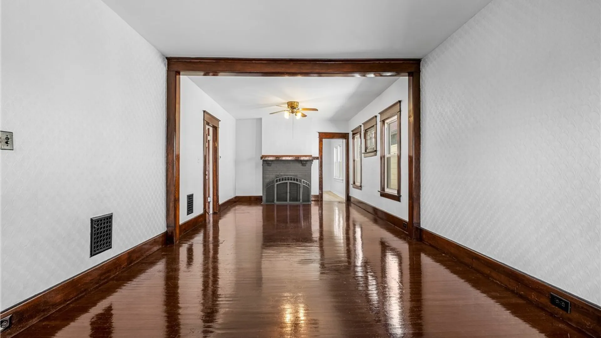 Property at 40 Magnolia Avenue, Buffalo, NY 14220 34