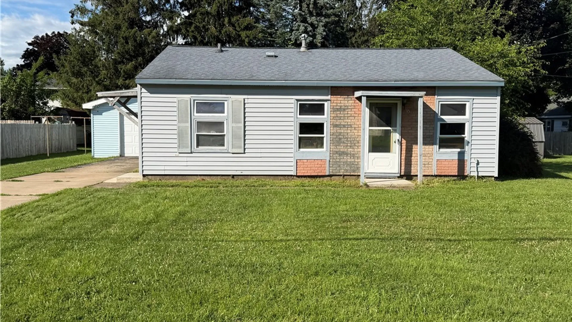 Property at 35 Bakeman Street, Fulton, NY 13069 3