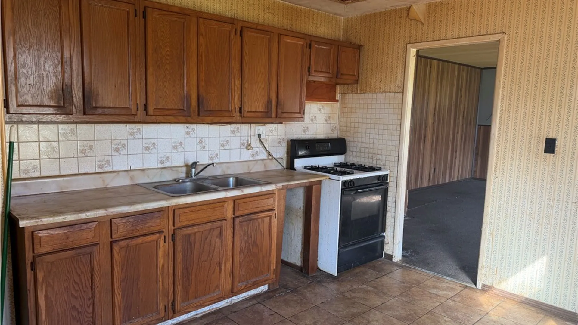 Property at 35 Bakeman Street, Fulton, NY 13069 4
