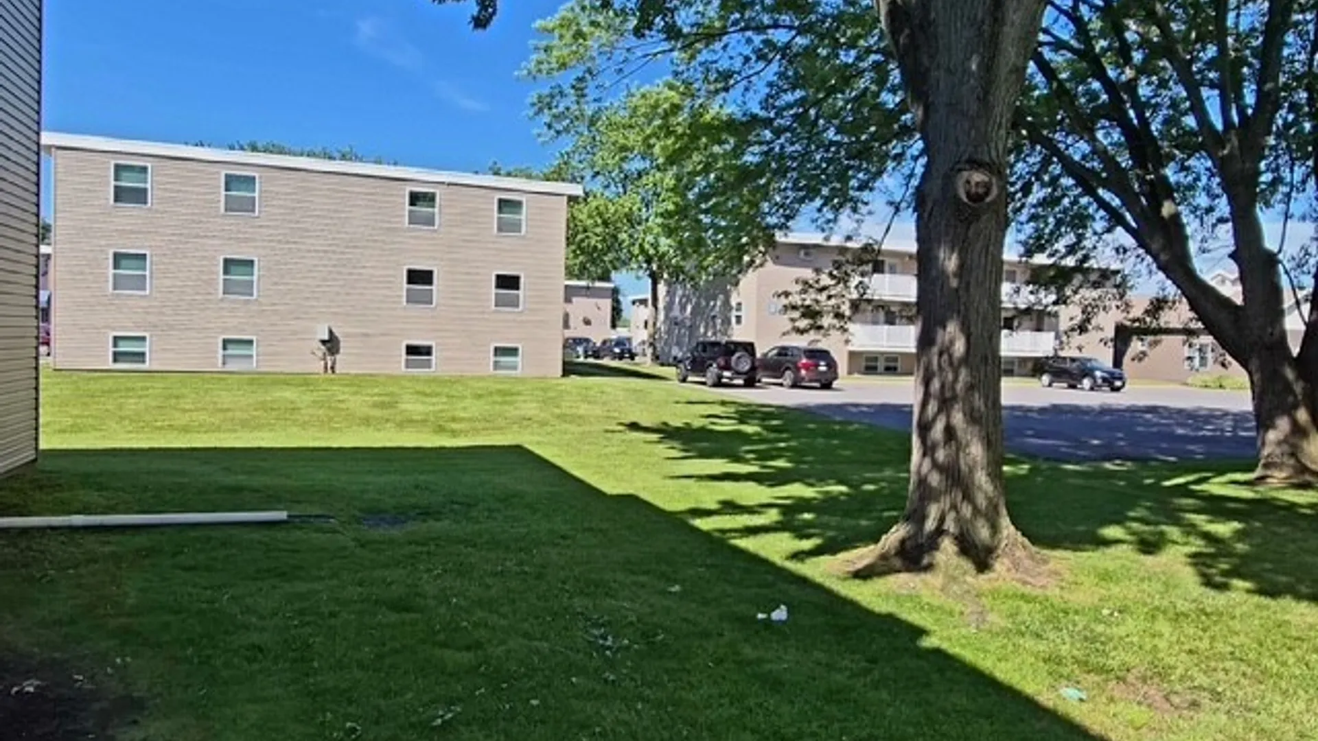 Property at 13 Town Garden Drive, Salina, NY 13088 18