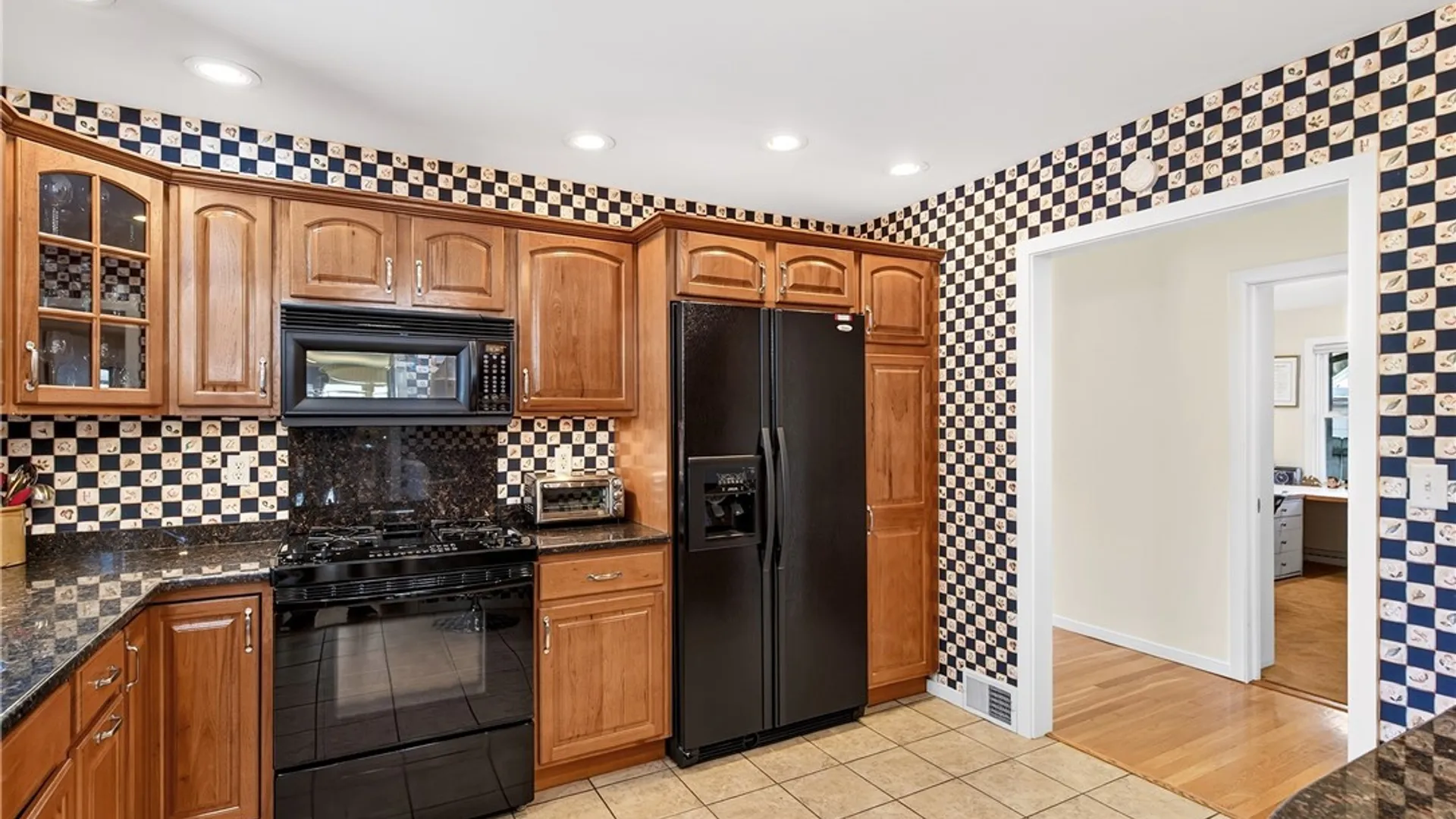 Property at 30 New Amsterdam Avenue, Buffalo, NY 14216 15