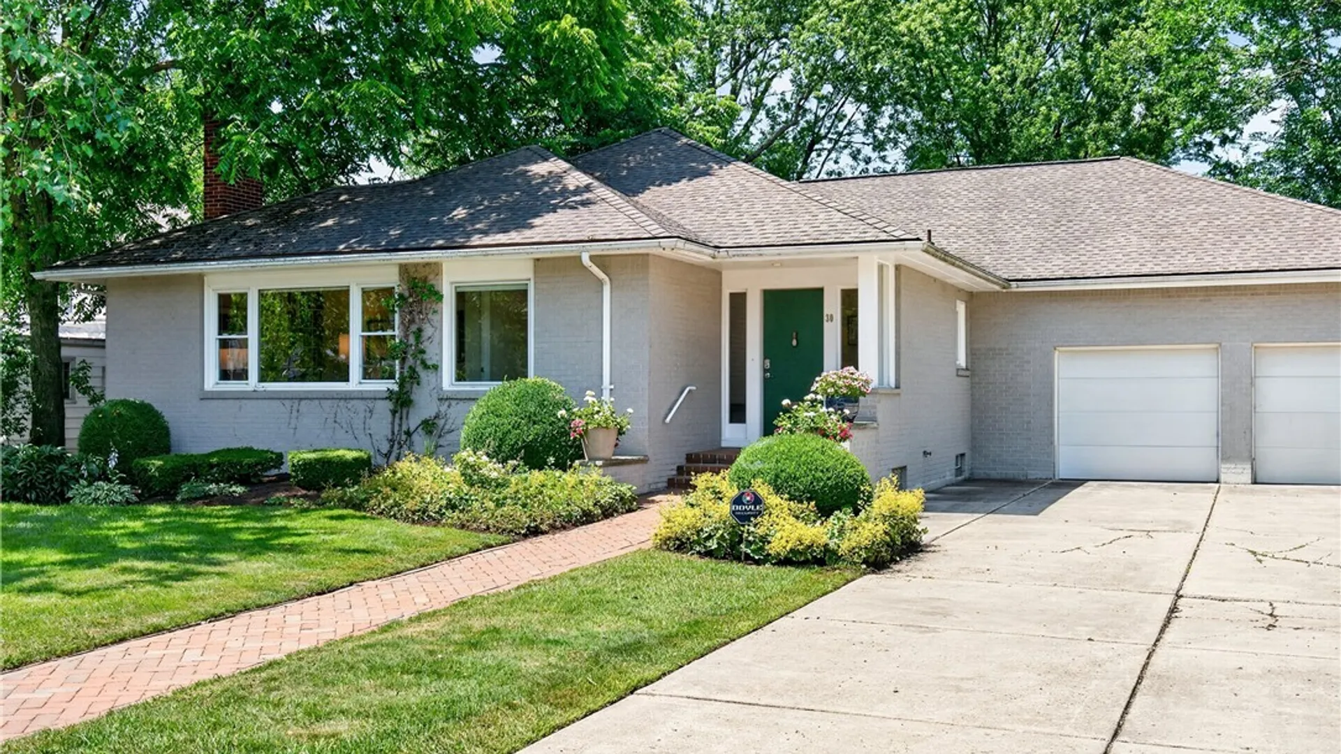 Property at 30 New Amsterdam Avenue, Buffalo, NY 14216 3