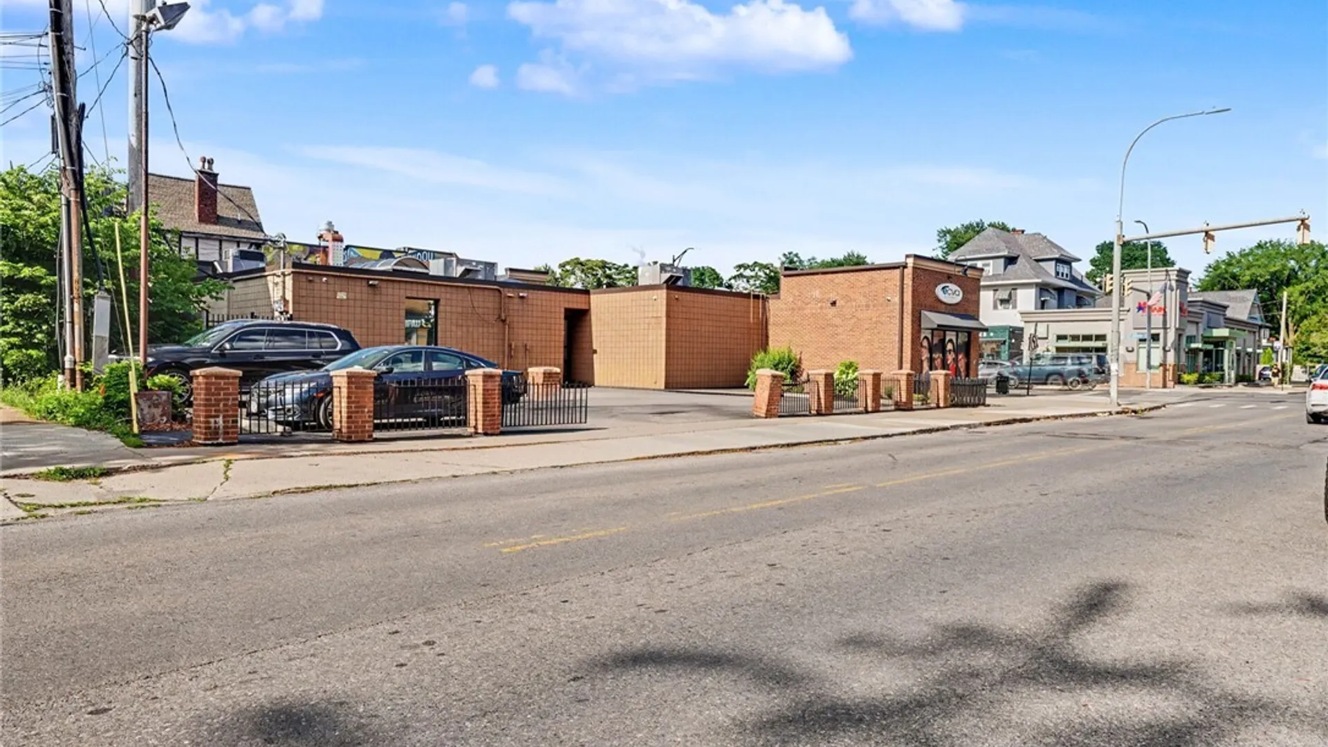 Property at 932 Elmwood Avenue, Buffalo, NY 14222 7