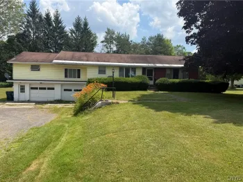 2110 County Route 176, Volney, NY 13069