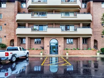 Property at 40 Waterfront Circle, Buffalo, NY 14202