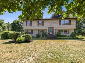 Property at 27 Carriage Court, Pittsford, NY 14534