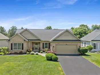 Property at 29 Brantley Way, Perinton, NY 14526
