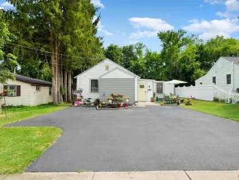 132 S Crescent Drive, Rome, NY 13440