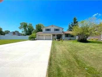 Property at 84 Regency Drive, Grand Island, NY 14072