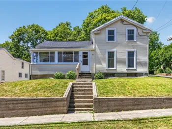8 Erie Street, Macedon, NY 14502