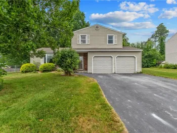 5497 Fortuna Parkway, Clay, NY 13041