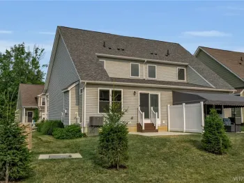 902 Carriage Lane, West Seneca, NY 14224