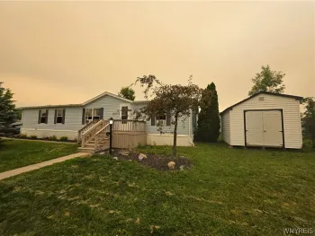 Property at 1215 Ridgewood Drive, Lockport Town, NY 14094