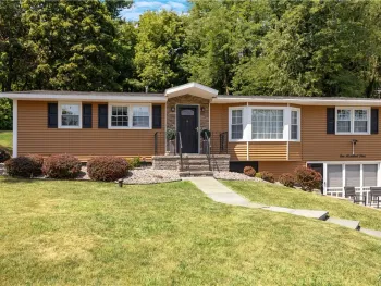 Property at 104 Ivy Lane, Camillus, NY 13219