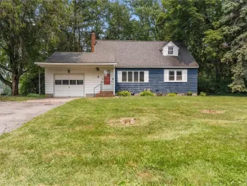 Property at 4 Evergreen Lane, Camillus, NY 13031