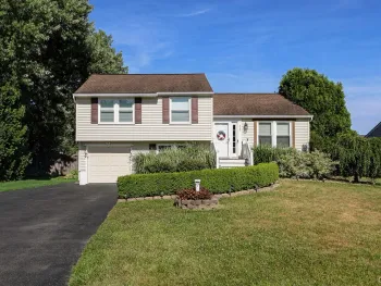Property at 9486 N Wickham Drive, Cicero, NY 13029
