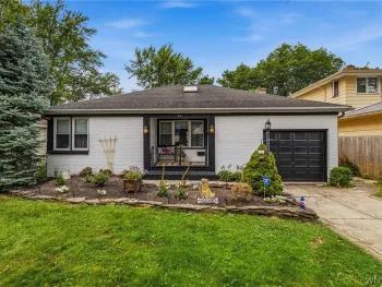 Property at 54 Canterbury Court, Amherst, NY 14226