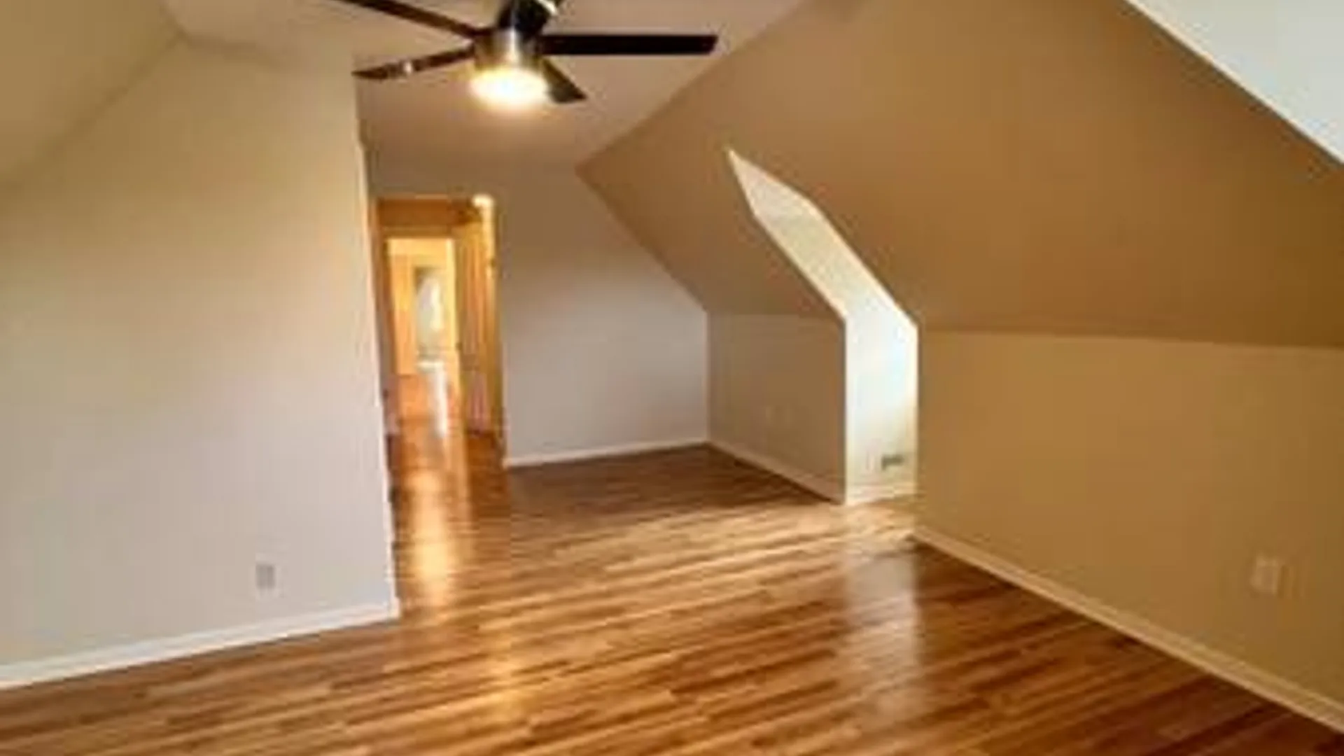 Property at 10 Washington Ave, Schenectady, NY 12305 6