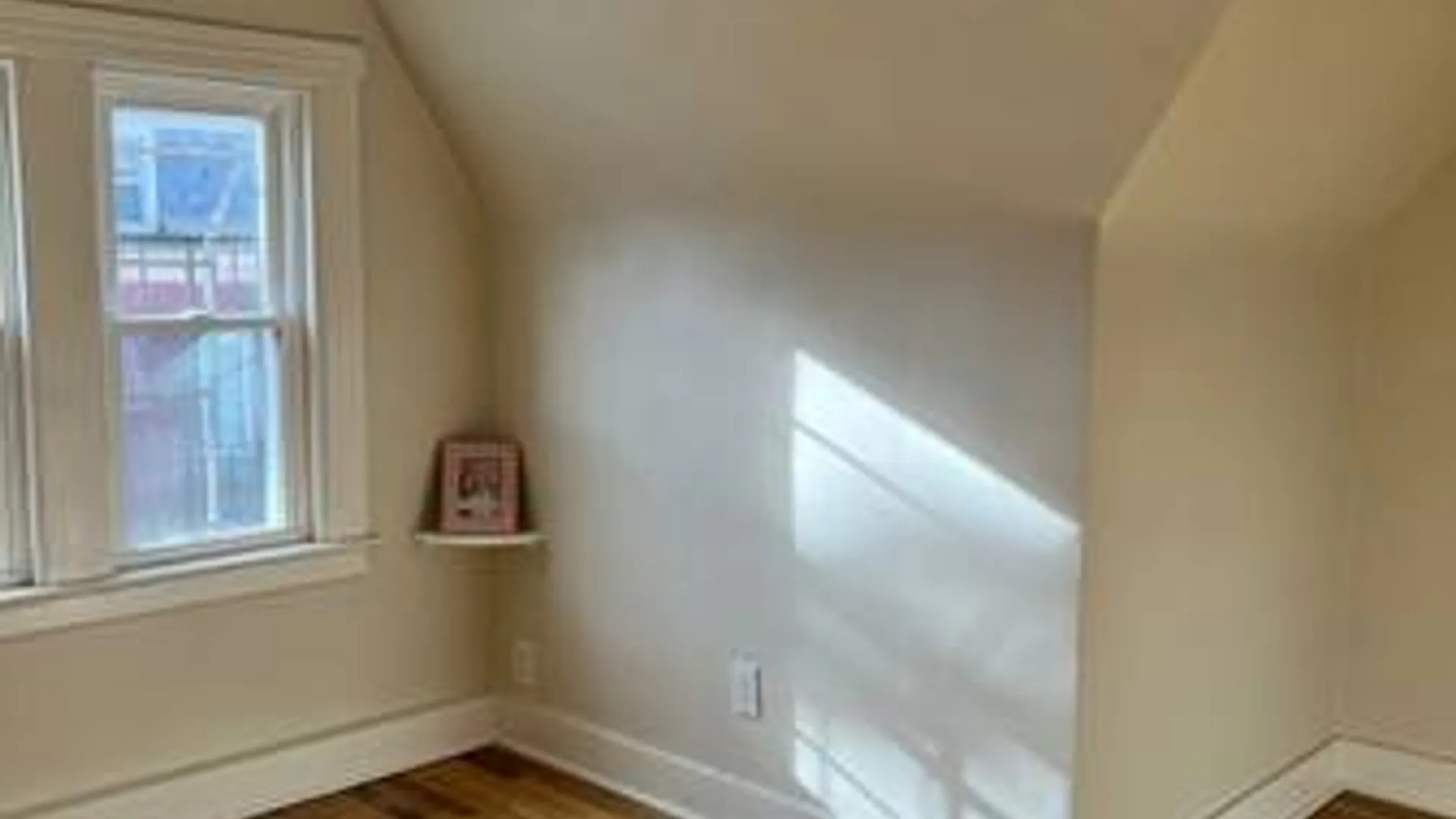 Property at 10 Washington Ave, Schenectady, NY 12305 8