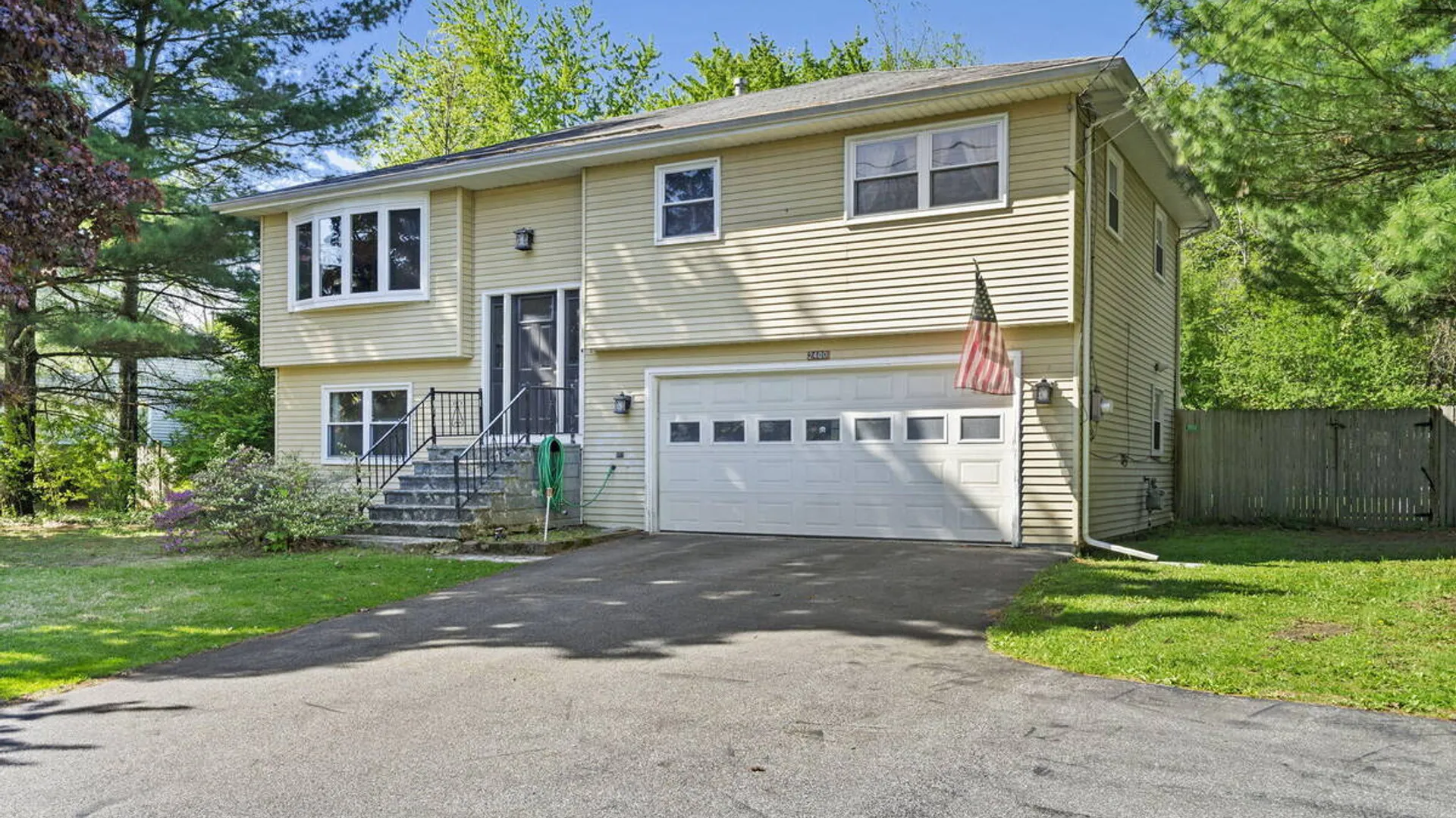 Property at 2400 Troy Schenectady Road, Niskayuna, NY 12309 3