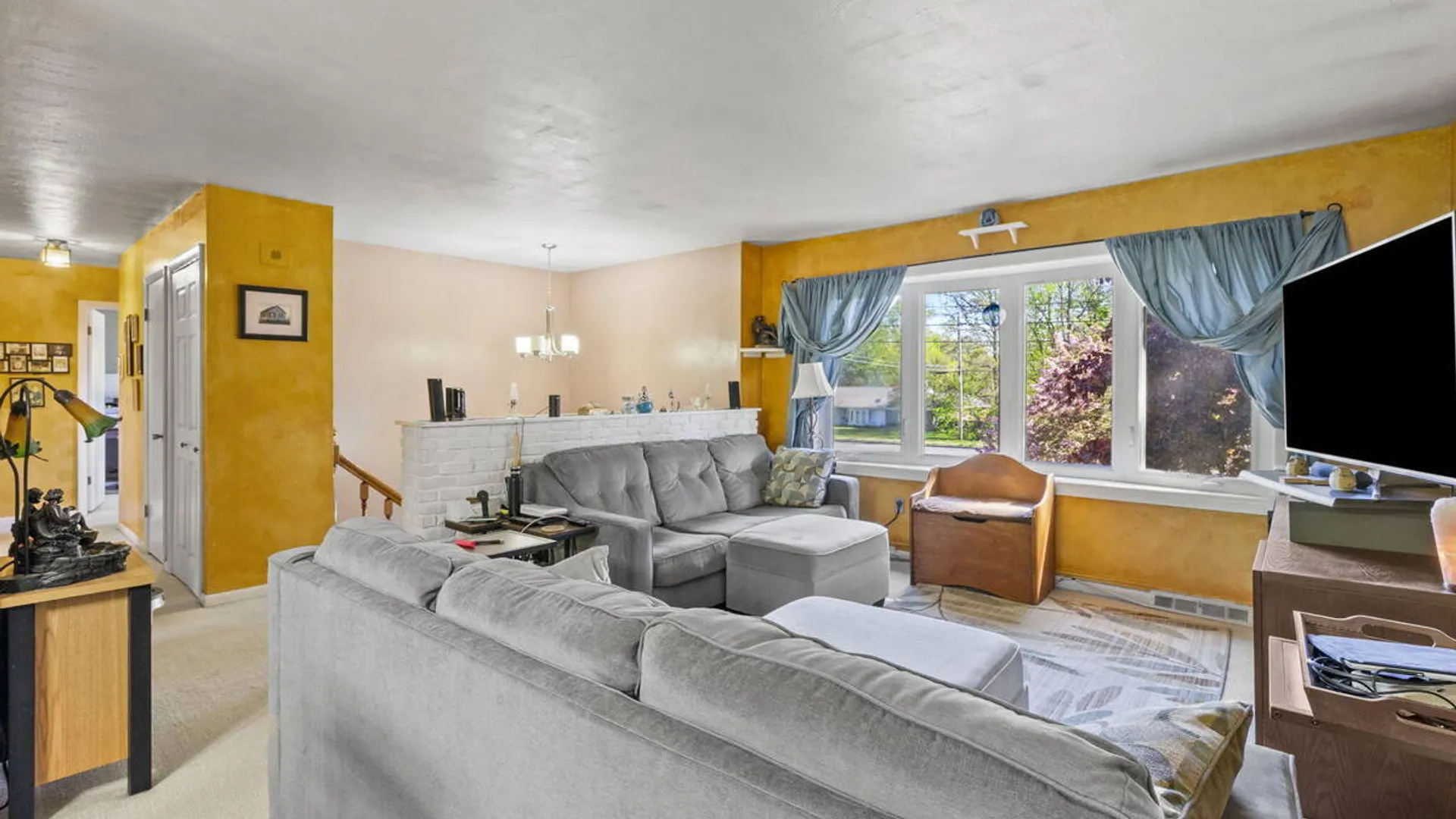 Property at 2400 Troy Schenectady Road, Niskayuna, NY 12309 8