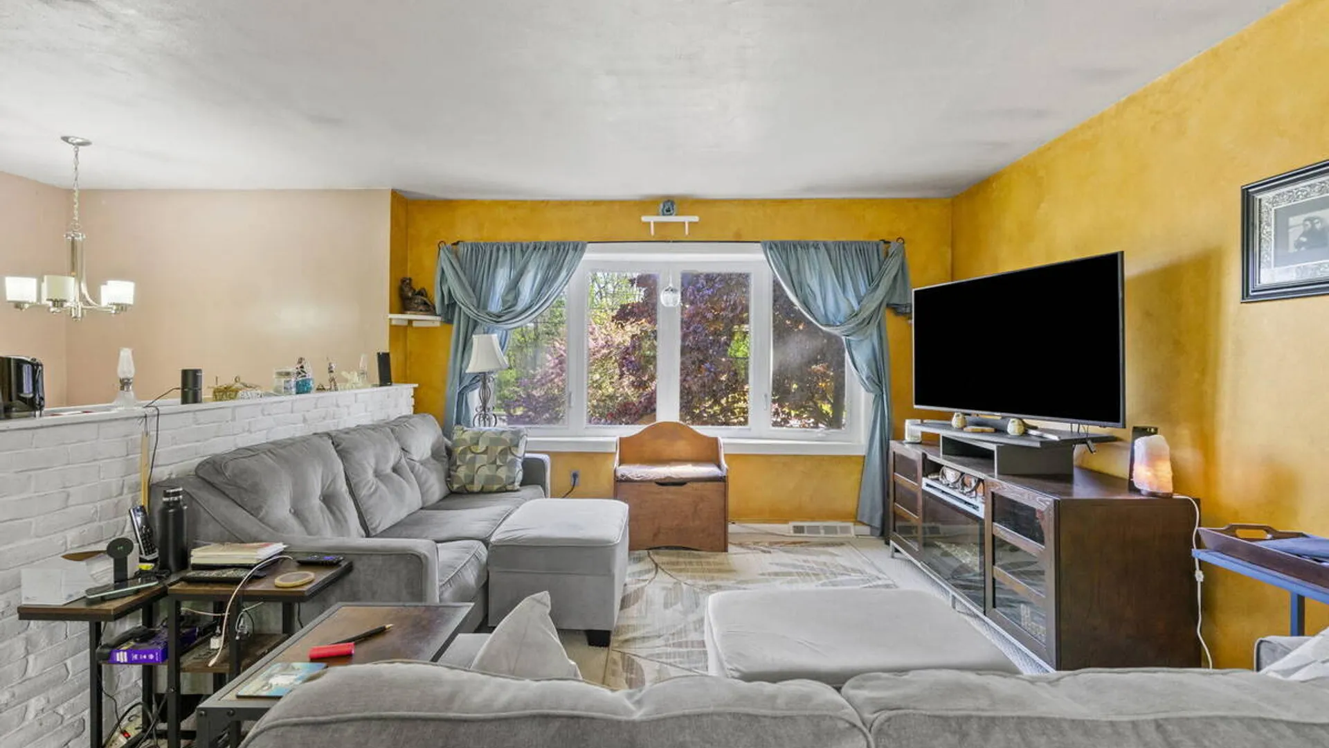 Property at 2400 Troy Schenectady Road, Niskayuna, NY 12309 9
