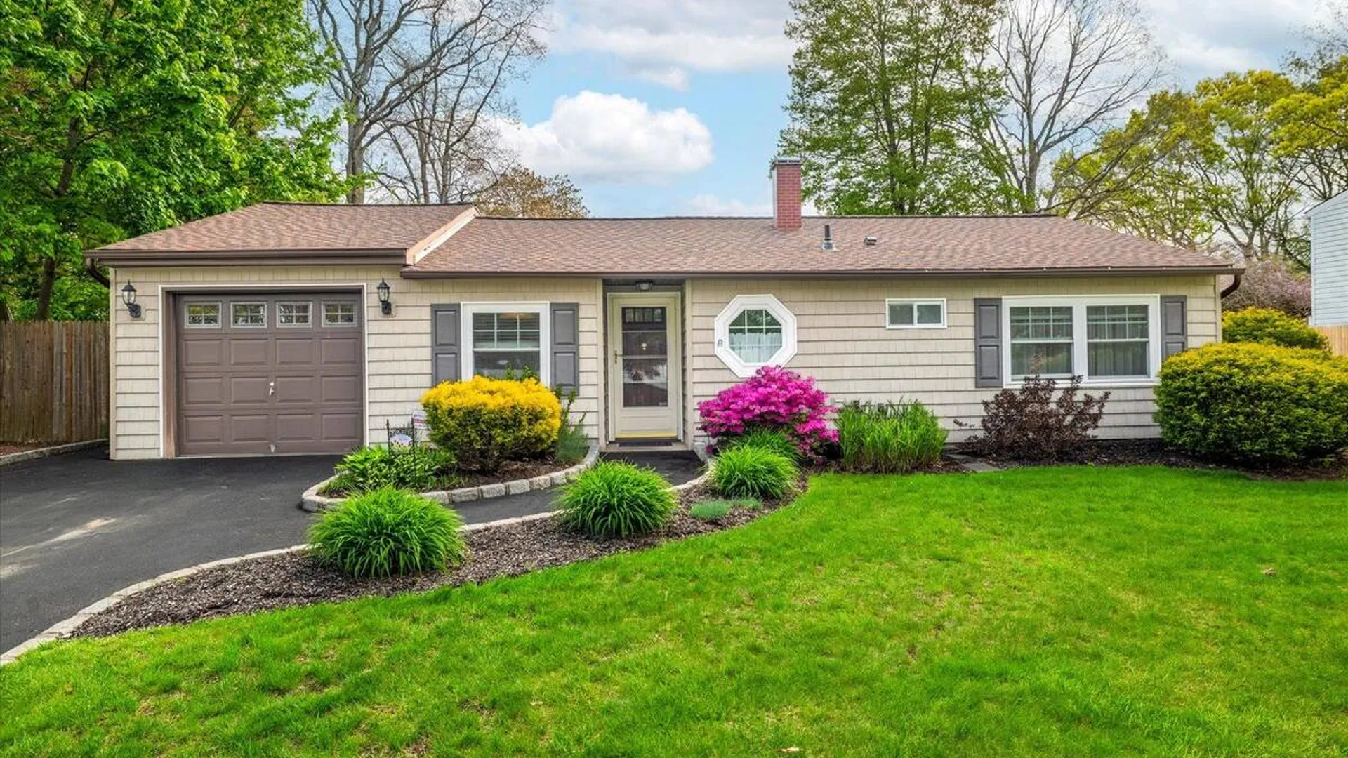 Property at 44 Meyer Lane, Medford, NY 11763 27