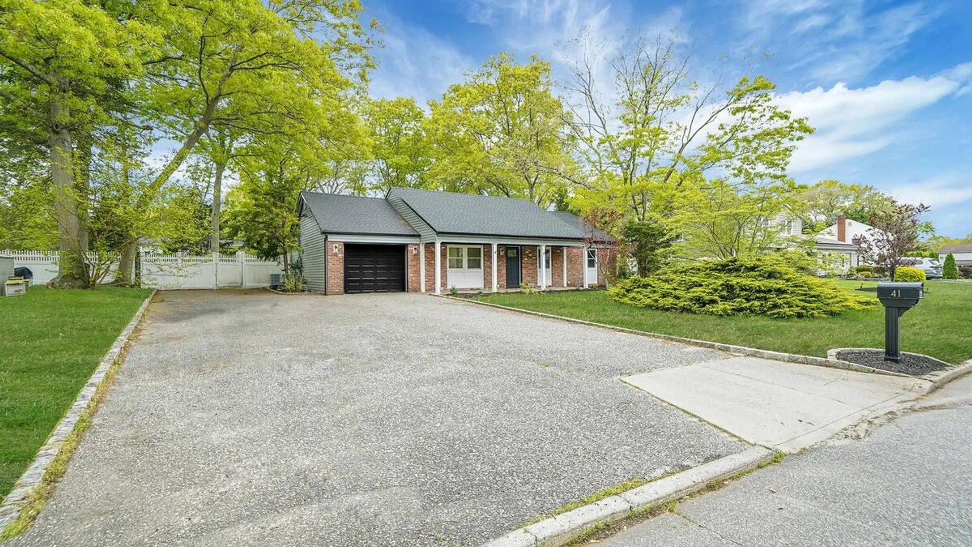 Property at 41 Winside Lane, Coram, NY 11727 27
