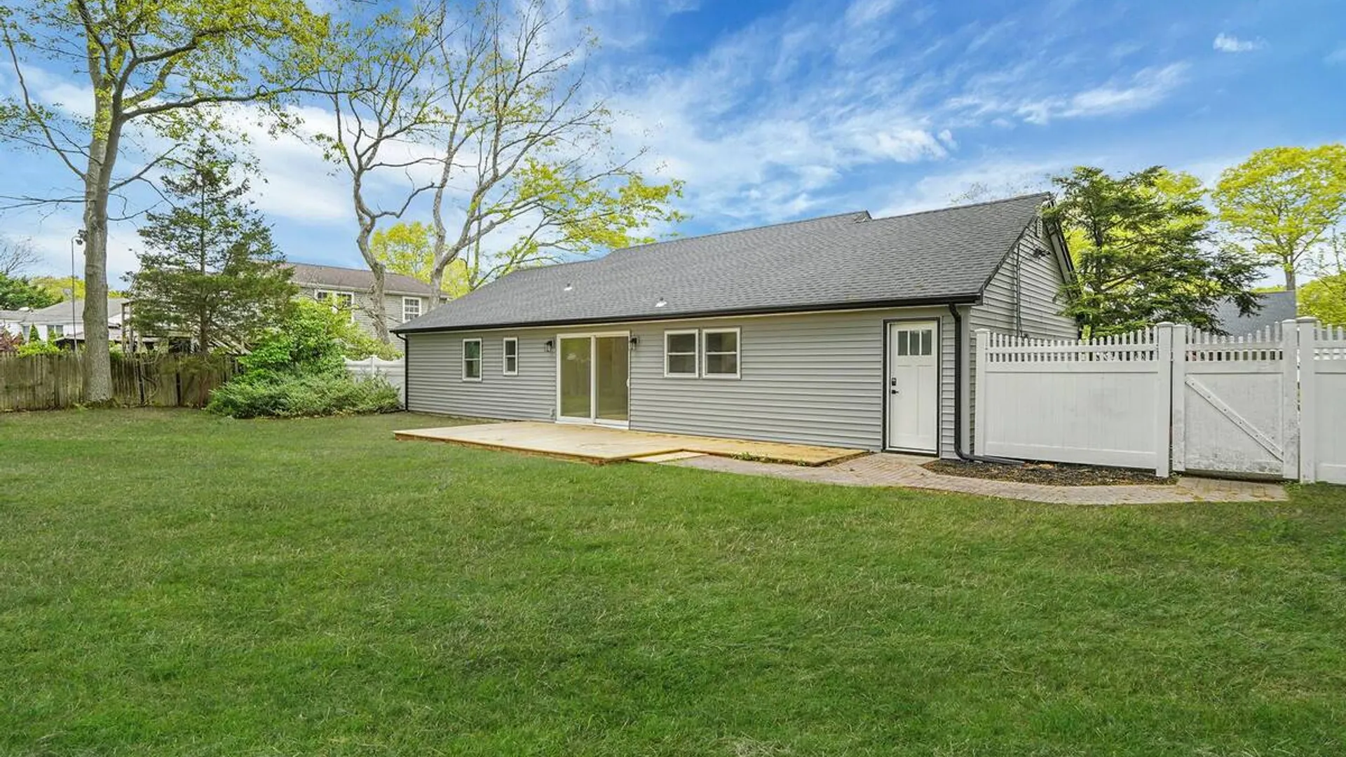 Property at 41 Winside Lane, Coram, NY 11727 29