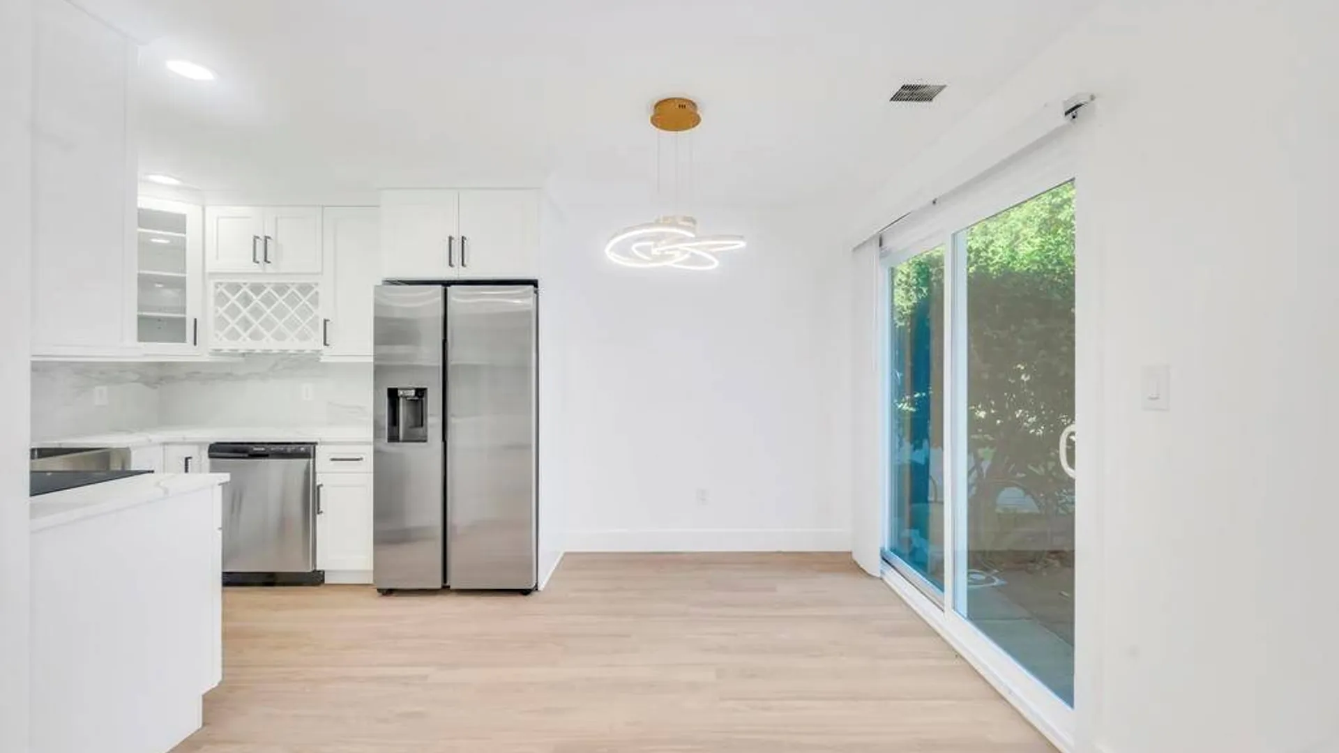 Property at 6 Amesworth Court, Middle Island, NY 11953 16