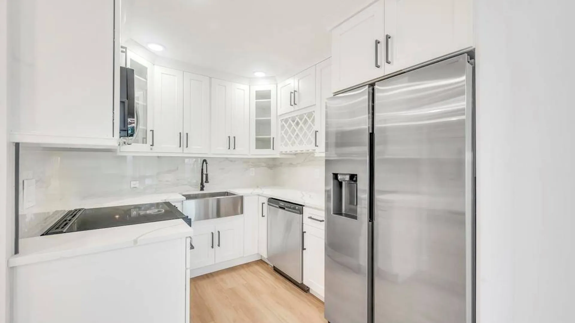 Property at 6 Amesworth Court, Middle Island, NY 11953 18