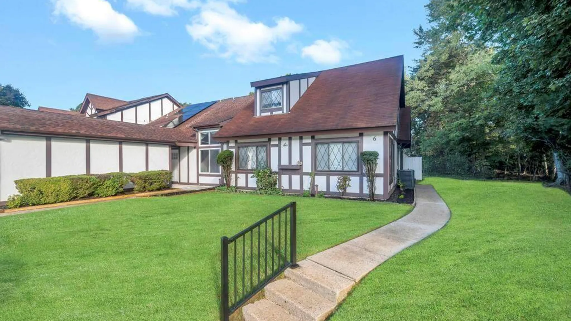 Property at 6 Amesworth Court, Middle Island, NY 11953 3