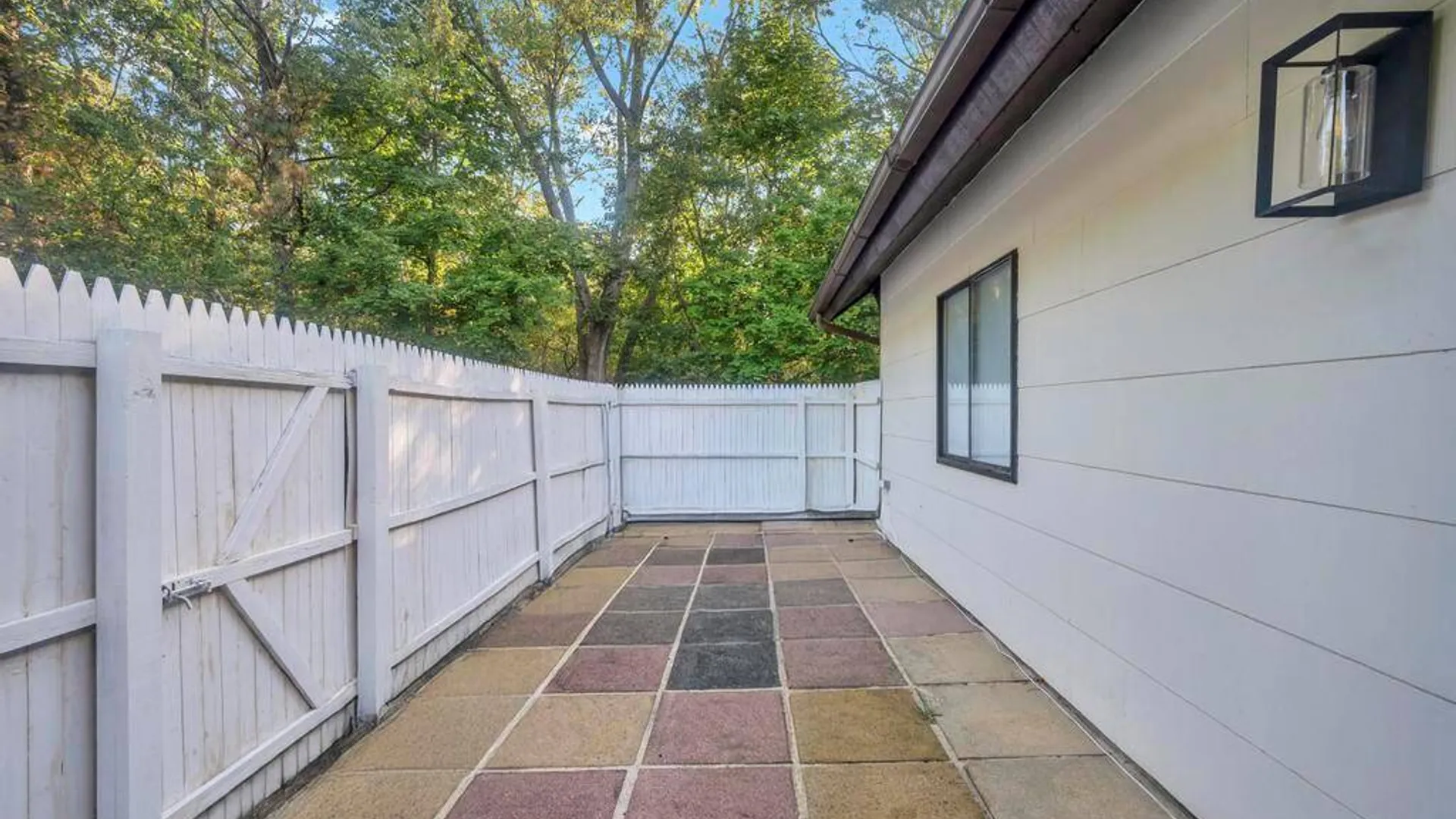 Property at 6 Amesworth Court, Middle Island, NY 11953 8
