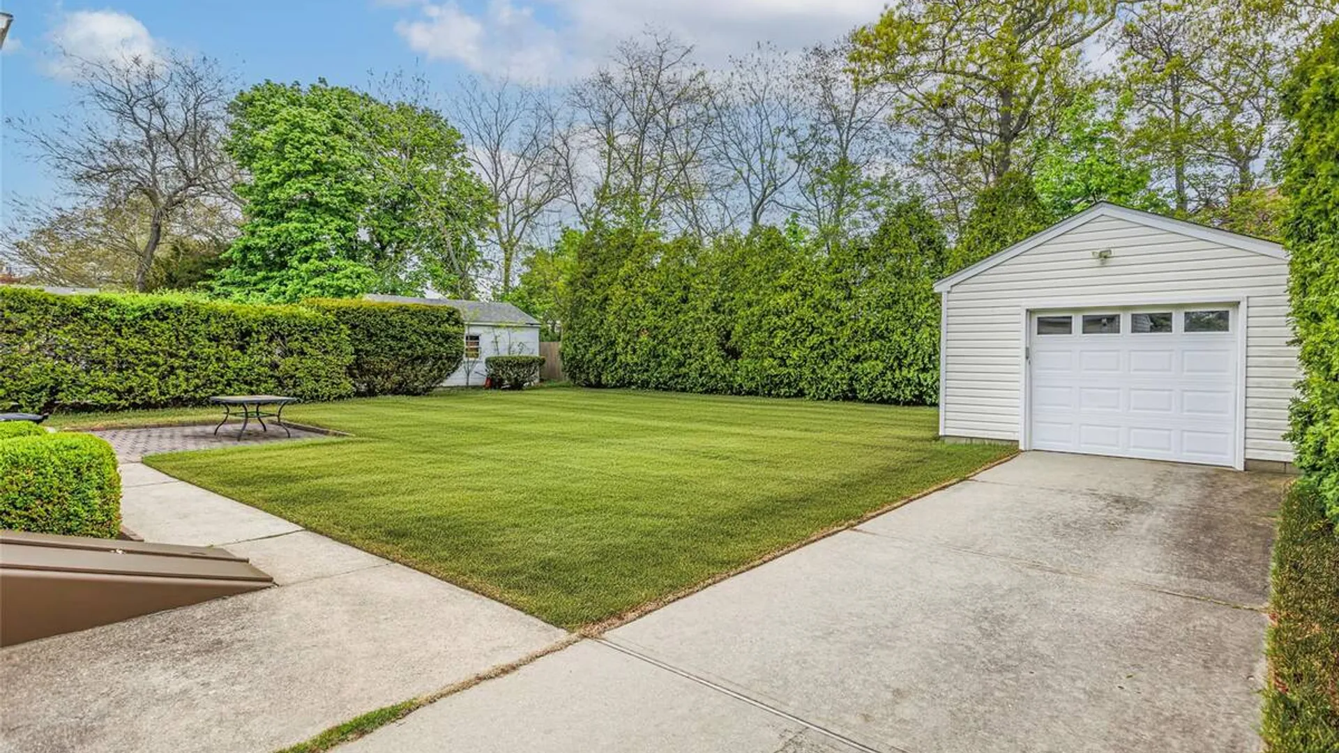Property at 14 George Court, Bellport Village, NY 11713 41