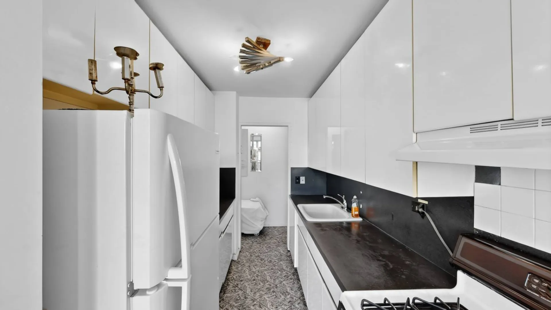 Property at 2935 West 5 Street, Brooklyn, NY 11224 17