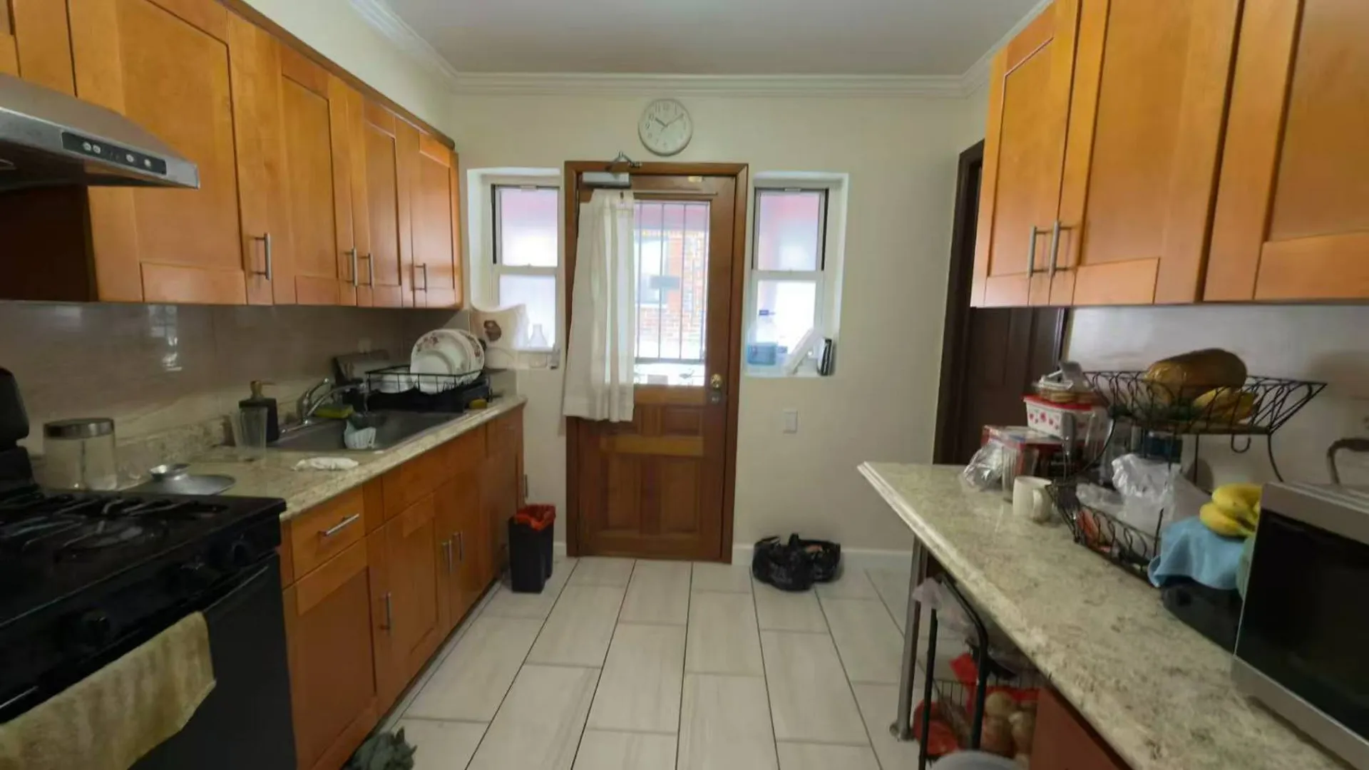 Property at 181-01 64 Ave, Fresh Meadows, NY 11365 5