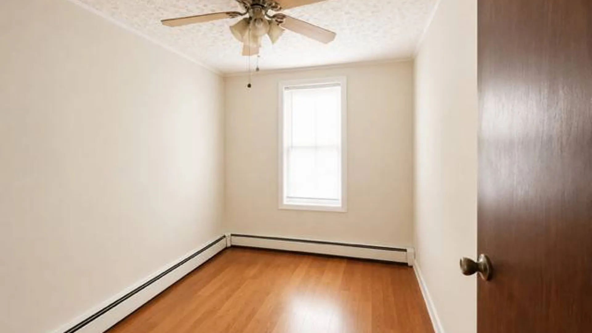 Property at 74 James St, Amsterdam, NY 12010 16