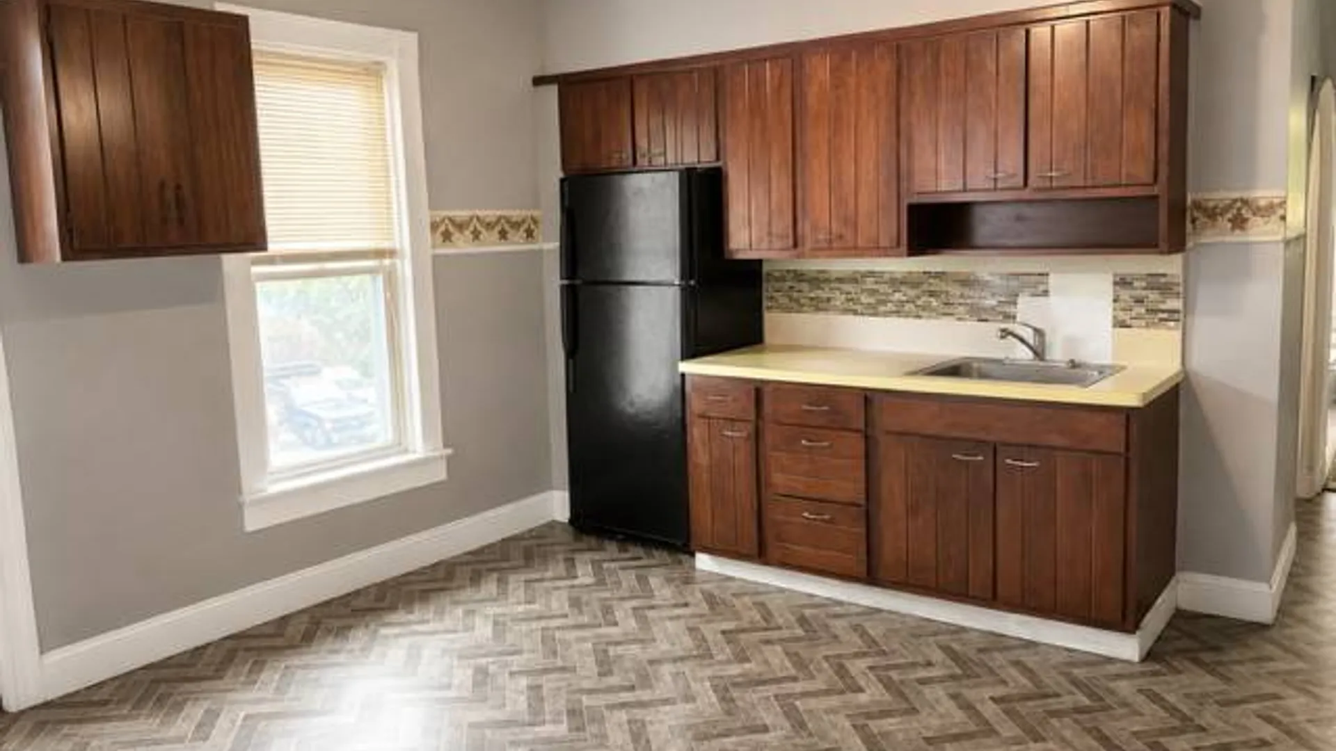 Property at 74 James St, Amsterdam, NY 12010 7