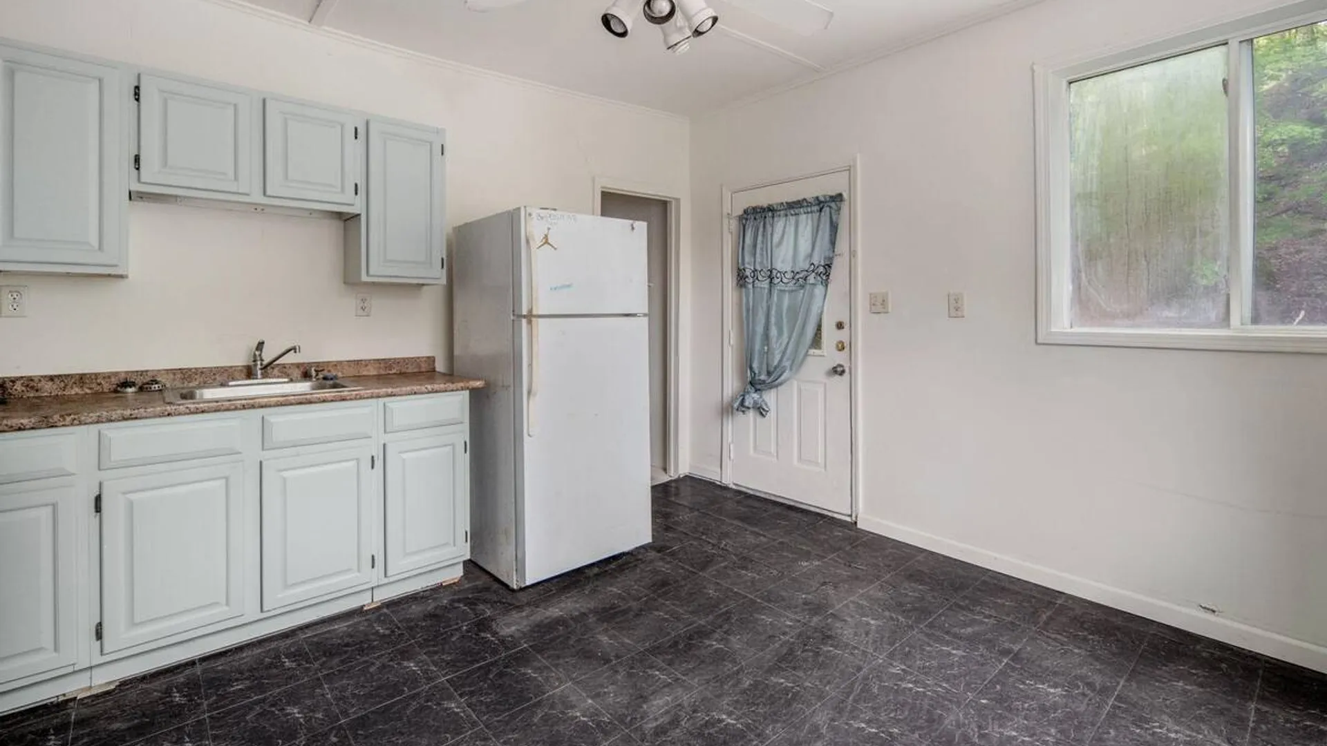 Property at 44 Spring Avenue, Troy, NY 12180 24