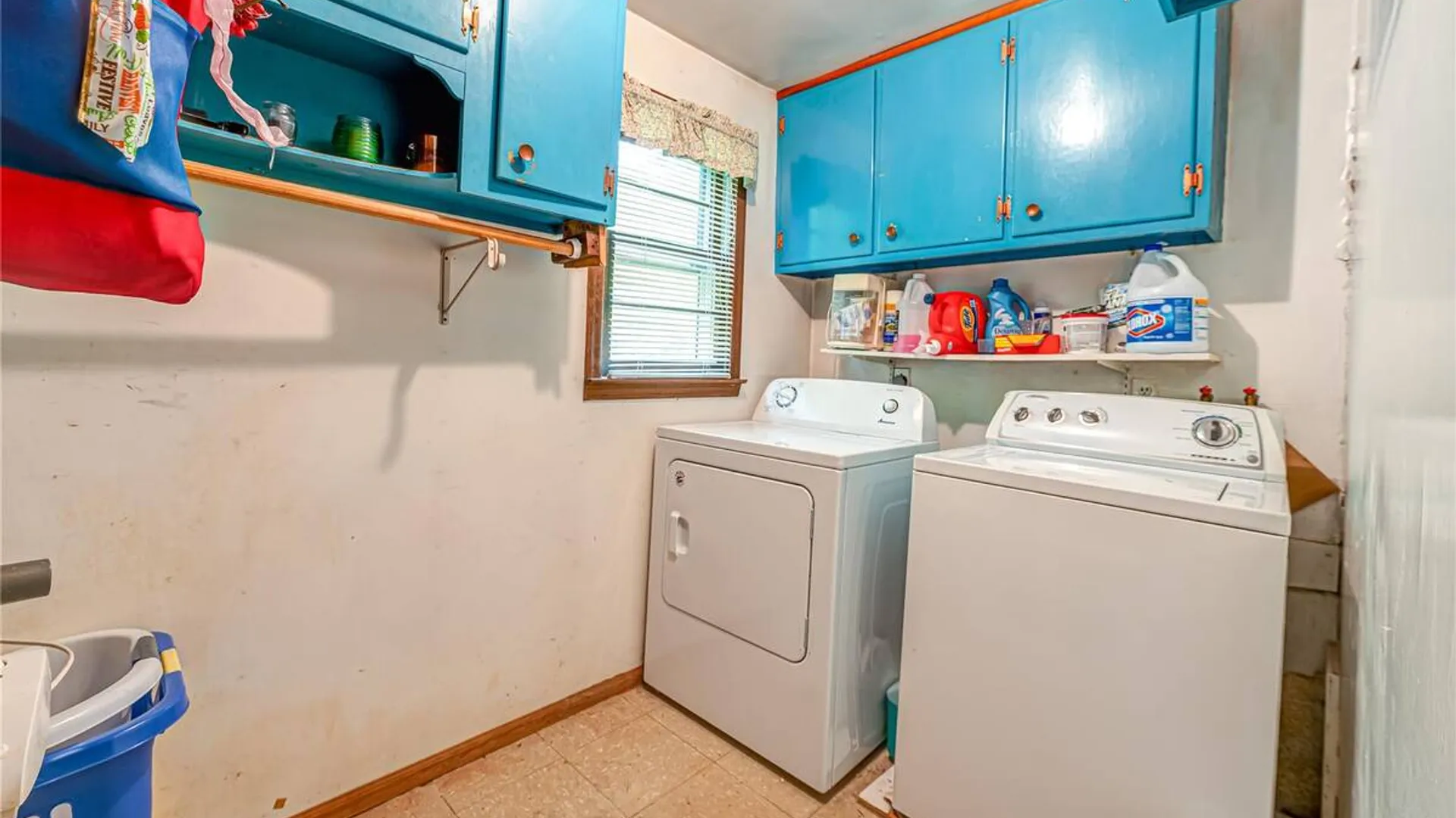 Property at 34 Boulevard Avenue, Greenlawn, NY 11740 11
