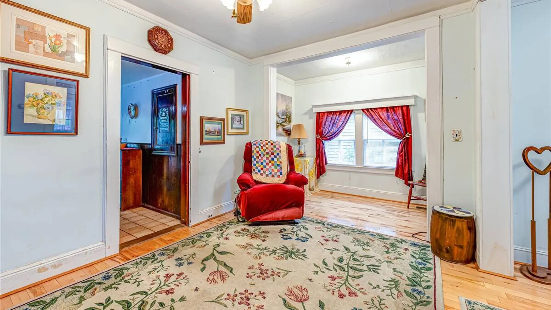 Property at 34 Boulevard Avenue, Greenlawn, NY 11740 4