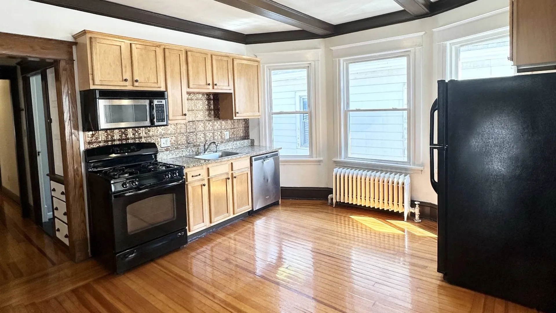 Property at 423 Hamilton St, Albany, NY 12203 2